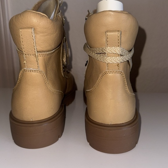 NWT, JCrew gorgeous Nordic leather hiking boot in camel. Size women’s 11. - Picture 6 of 11